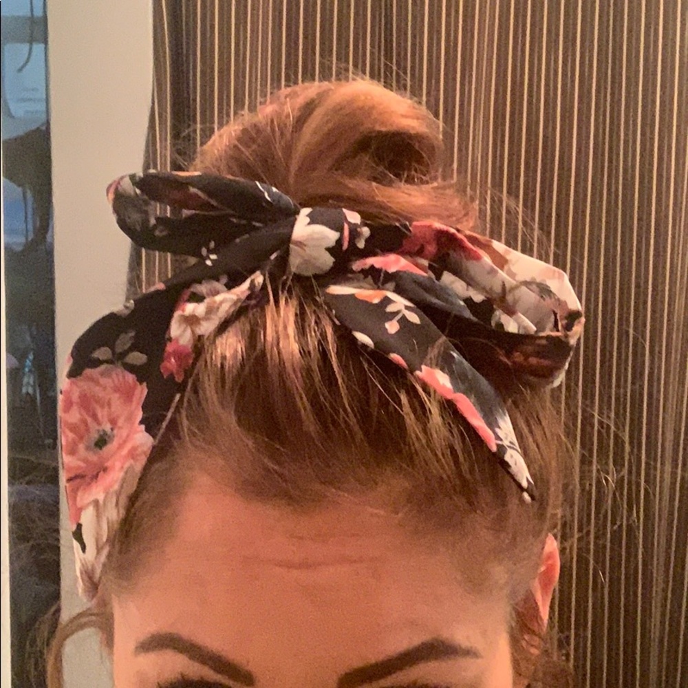 Floral tie head wrap